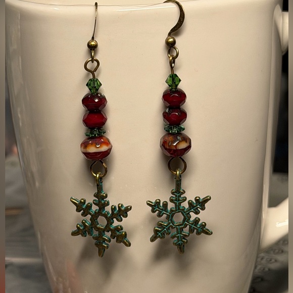 Handcrafted Red & Green Snowflake Earrings - Picture 10 of 10
